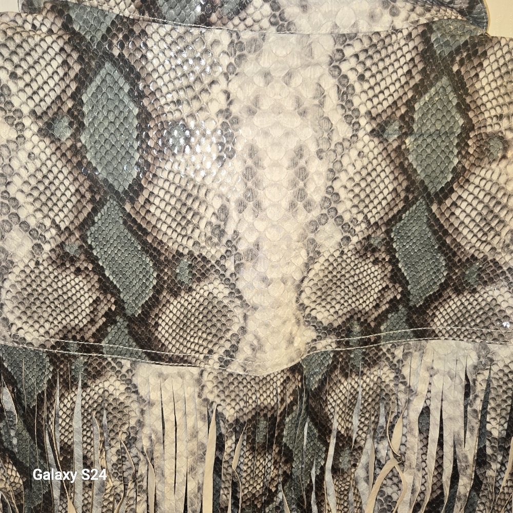 Chic Snake Print Jacket with Fringe Size: XL - Picture 8 of 11